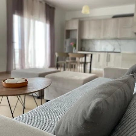 Apartment Dora's