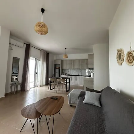 Dora's Appartement Dhërmi