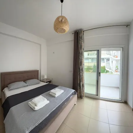 아파트 Dora's Dhërmi